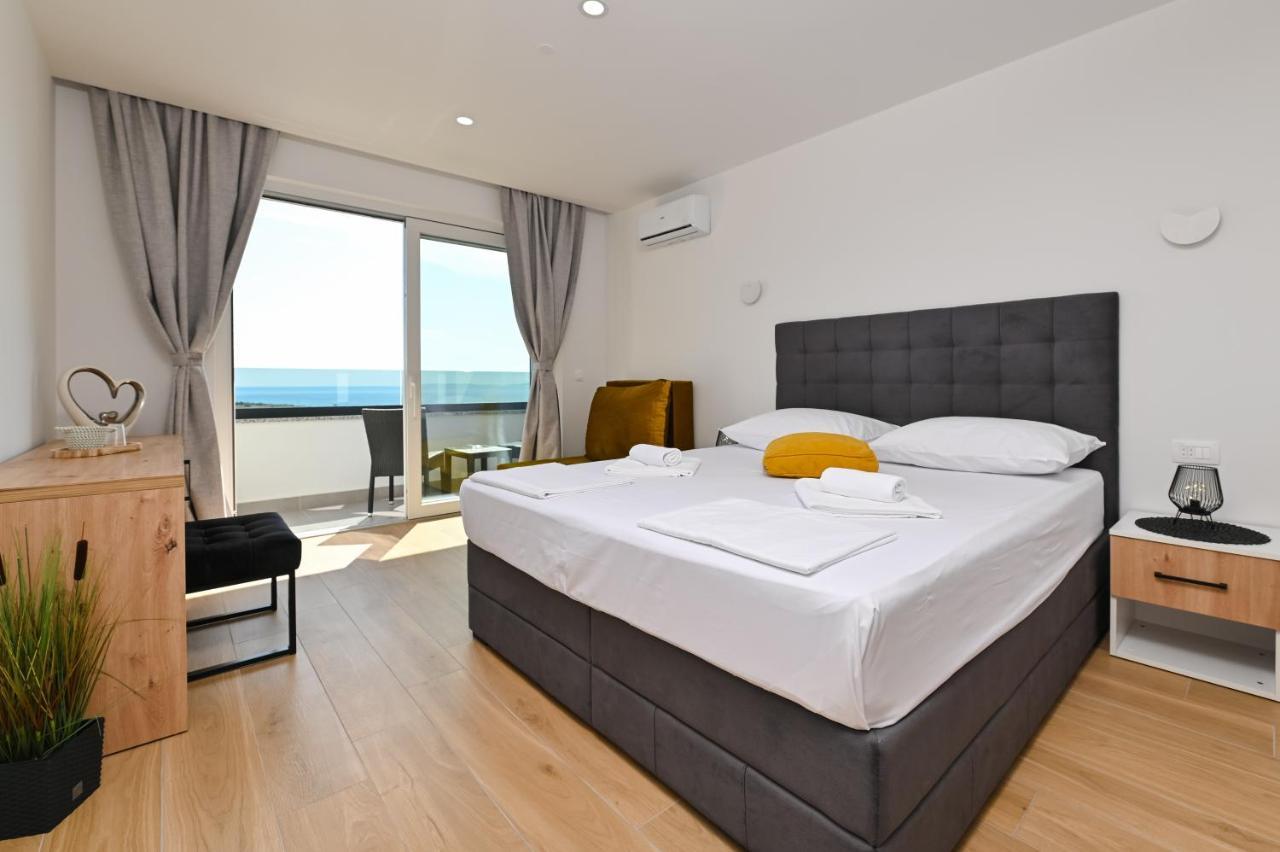 Pansion Comfort Lepar Novalja Kültér fotó